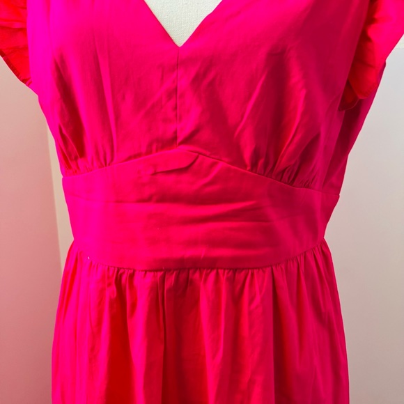 Pretty Maggy London V-Neck Sleeveless Solid Maxi Dress in Fuschia Medium - Picture 9 of 13